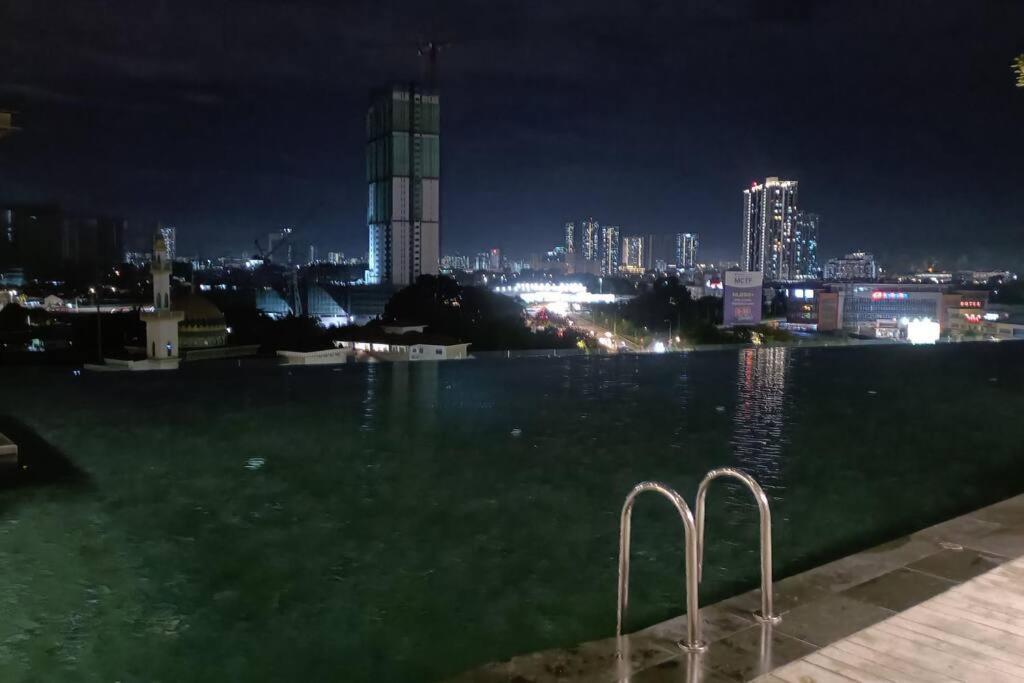 Cozy Flexus Signature 4 Guests Pool Nflix Hbo 吉隆坡 外观 照片